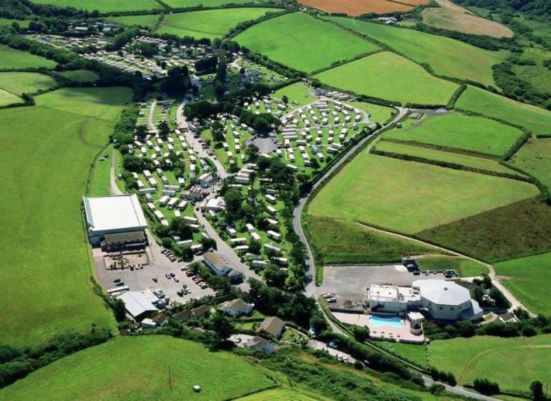 Newquay Bay Porth Caravan Hotel Eksteriør billede